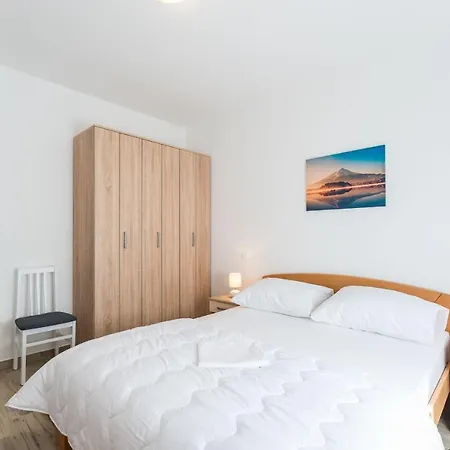 Apartment Ujakovic Privlaka (Zadar)